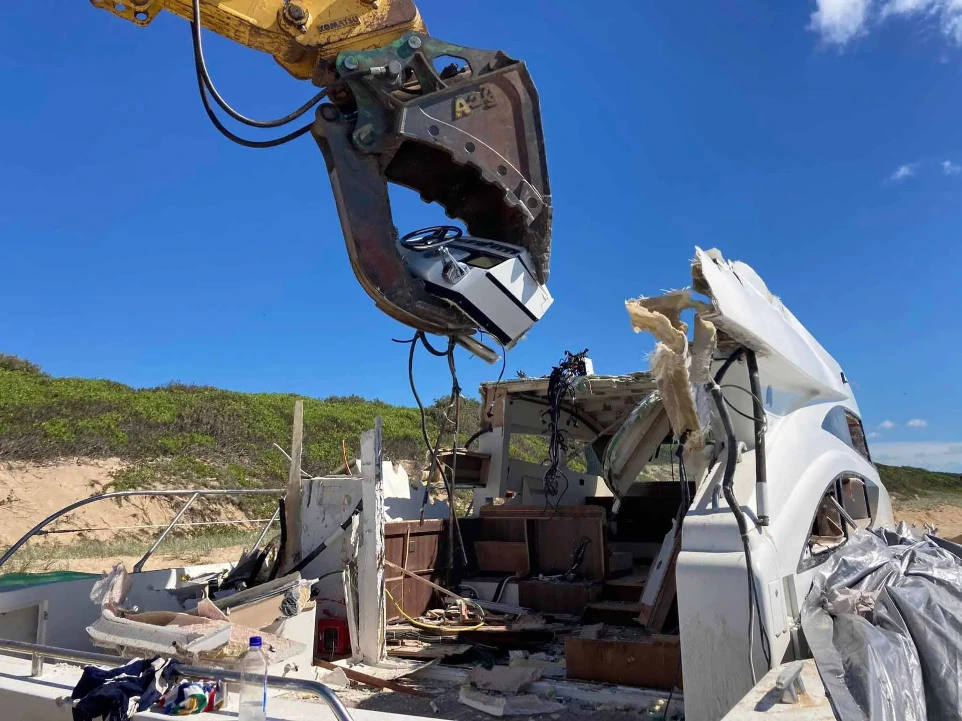 Marine Salvage &amp; Recovery